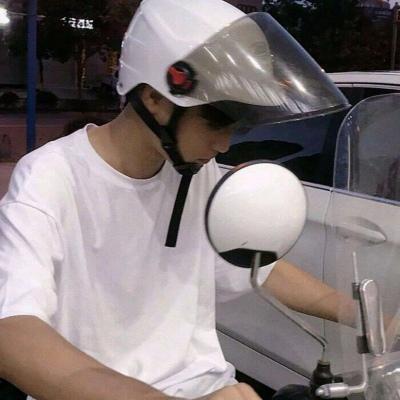最新个性白衬衫漫画头像男生图片