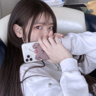 卡通头像高冷伤感女生图片