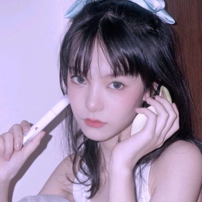 二次元麻花辫女生头像图片