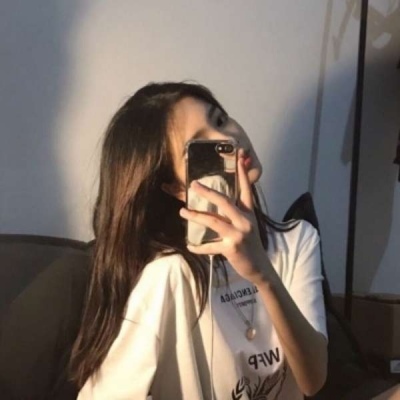 二次元麻花辫女生头像图片