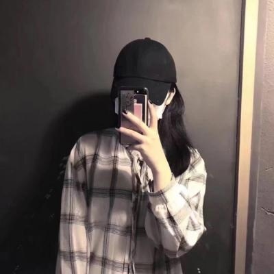 二次元麻花辫女生头像图片