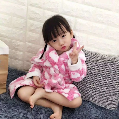 卡通头像女生可爱短发图片