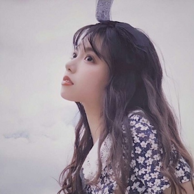 qq头像背影女生清新