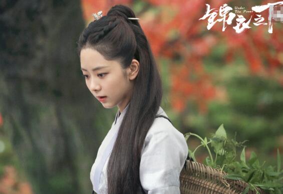 锦衣之下谭松韵为什么叫晶晶