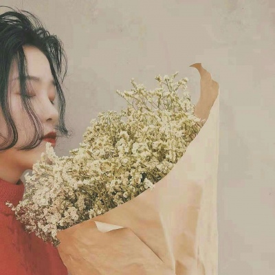 qq头像带血女生头像