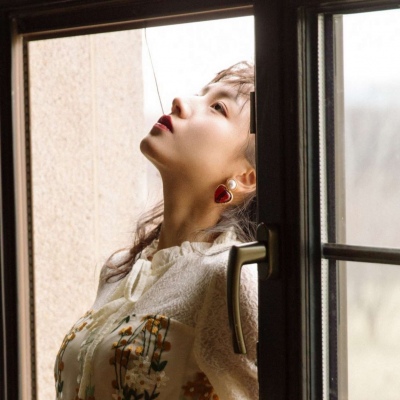 q q头像女生可爱白色