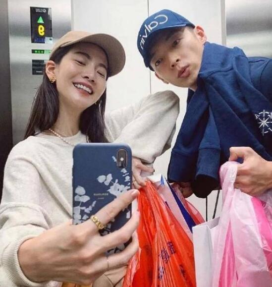 辰亦儒曾之乔恋爱经历太甜 十年陪伴你是我最重要的人