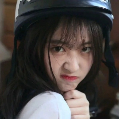 女生qq头像带字的黑白图片