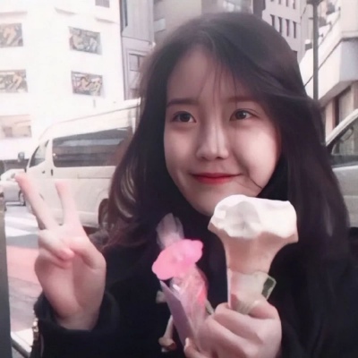 女生qq头像带字的黑白图片