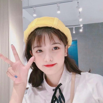 女生qq头像带字的黑白图片