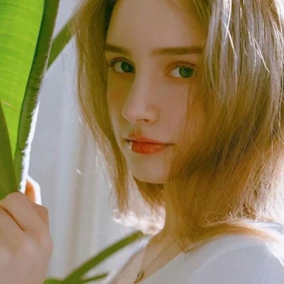 头像女生简单气质唯美图片