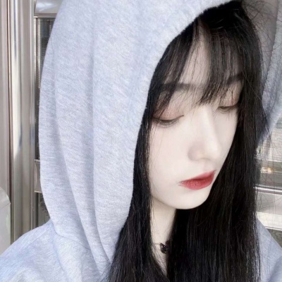 霸气花臂纹身女生头像