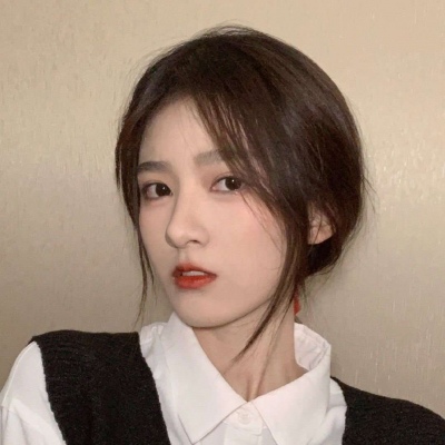 qq头像女生简单动漫