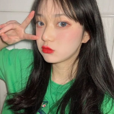 qq女生闺密头像背影