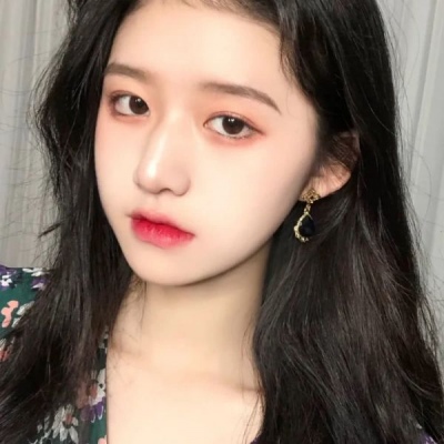 qq女生闺密头像背影