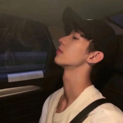 qq唯美动态头像男生带字图片大全可爱图片