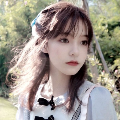 女生戴帽子的头像可爱