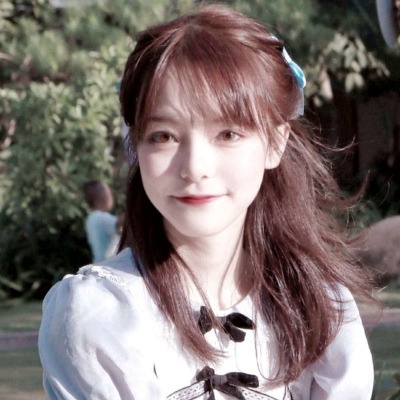女生戴帽子的头像可爱