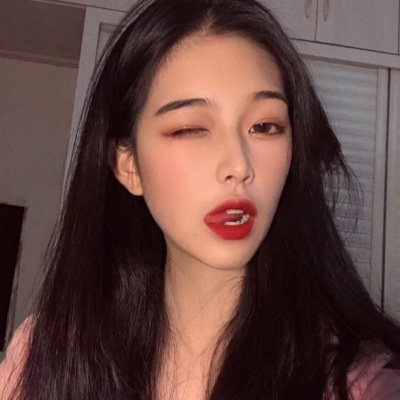 qq头像女生染发彩色