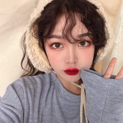 qq头像女生染发彩色