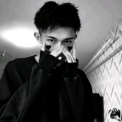 男生真实自拍头像照片