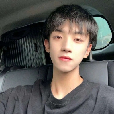 特别特别好看的男生头像动漫有故事的人才能用的图片