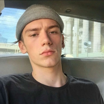 欧美男头像潮流时尚最新失恋二次元男哭泣头像男生头像男生图片