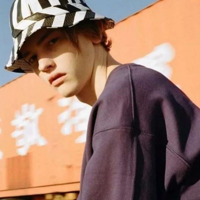 欧美男头像潮流时尚最新失恋二次元男哭泣头像男生头像男生图片