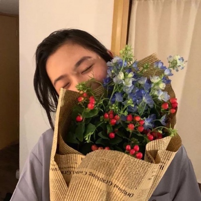 qq高清女生头像带字