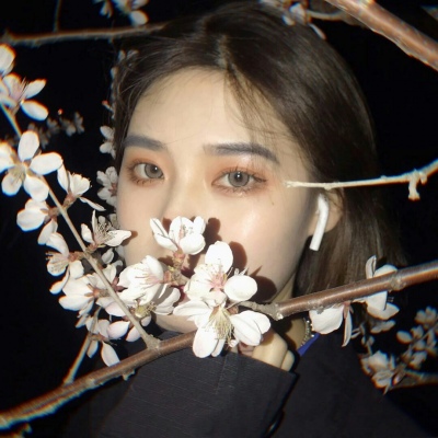 qq高清女生头像带字