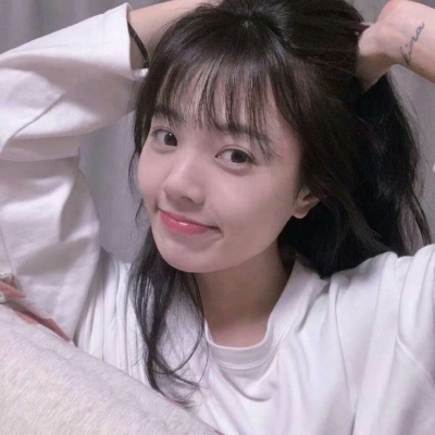 qq海边女生背影头像