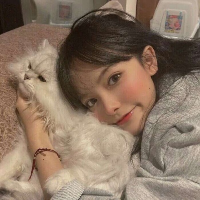 qq海边女生背影头像
