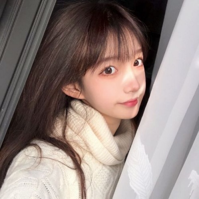 qq海边女生背影头像