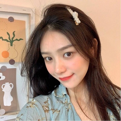 qq海边女生背影头像