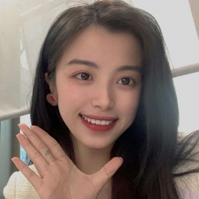 qq海边女生背影头像