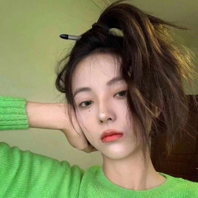 qq情侣女生头像带字图片