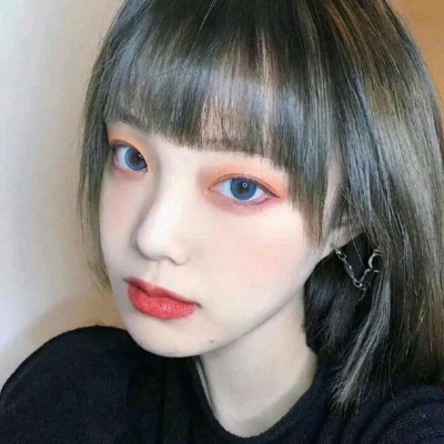 动漫黑白女生霸气头像