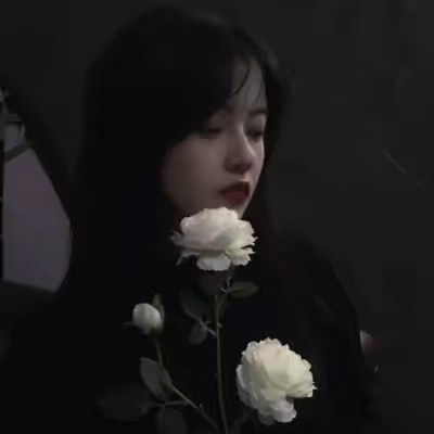高冷头像女生黑白短发图片