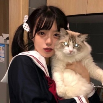 海边仰望天空女生头像图片