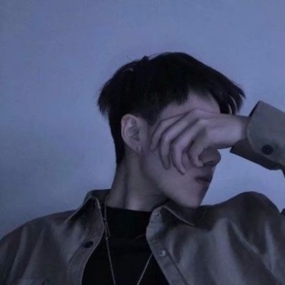 伤感简单动漫人物绘画 男生头像图片
