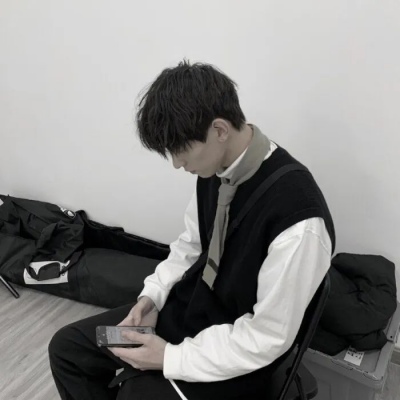 伤感简单动漫人物绘画 男生头像图片