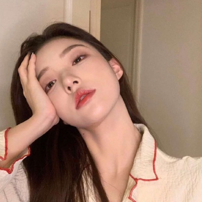qq头像女生带复古眼镜