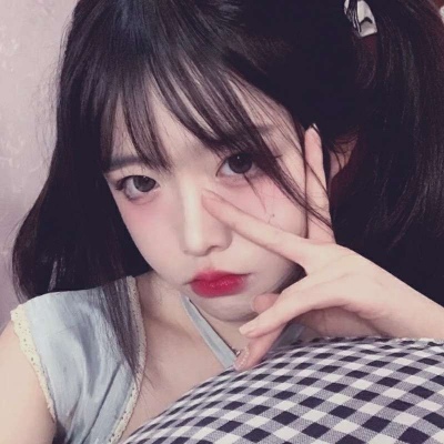 女生空气刘海长发头像图片