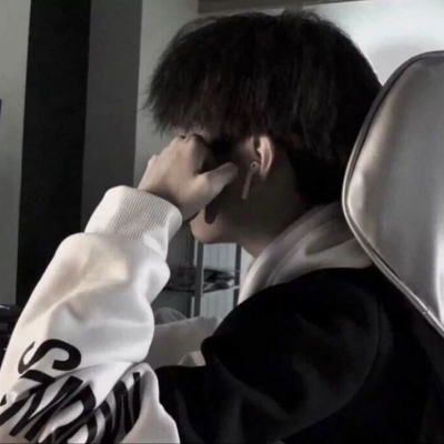 精神一点的头像男生图片