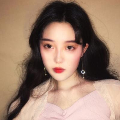 q友乐园女生黑白头像