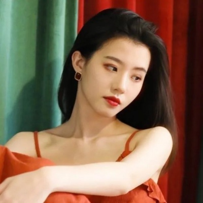 q友乐园女生黑白头像