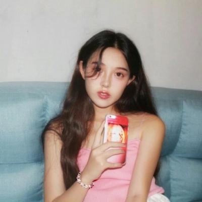 q友乐园女生黑白头像