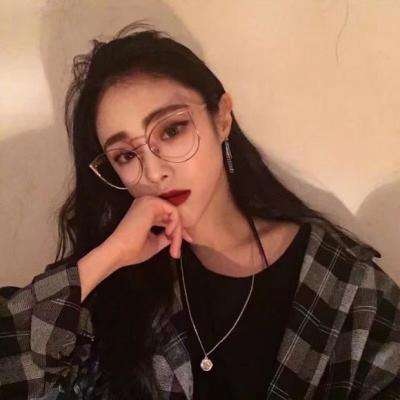 卡通比心头像女生头像
