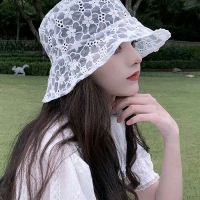 qq情侣女生头像带字