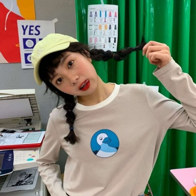 动漫背影霸气女生头像